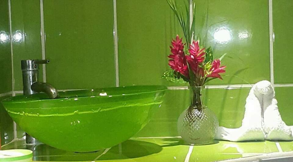 Hostal Cecilia Puerto Viejo de Talamanca Buitenkant foto