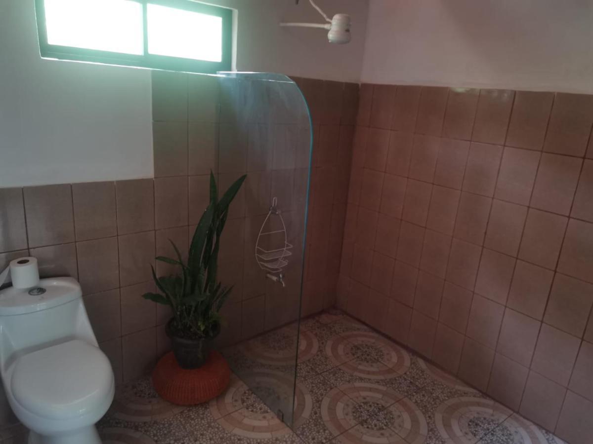 Hostal Cecilia Puerto Viejo de Talamanca Buitenkant foto