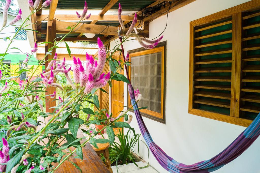Hostal Cecilia Puerto Viejo de Talamanca Buitenkant foto