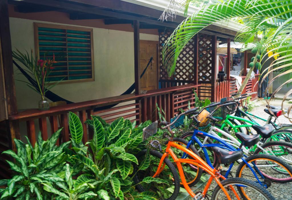 Hostal Cecilia Puerto Viejo de Talamanca Buitenkant foto
