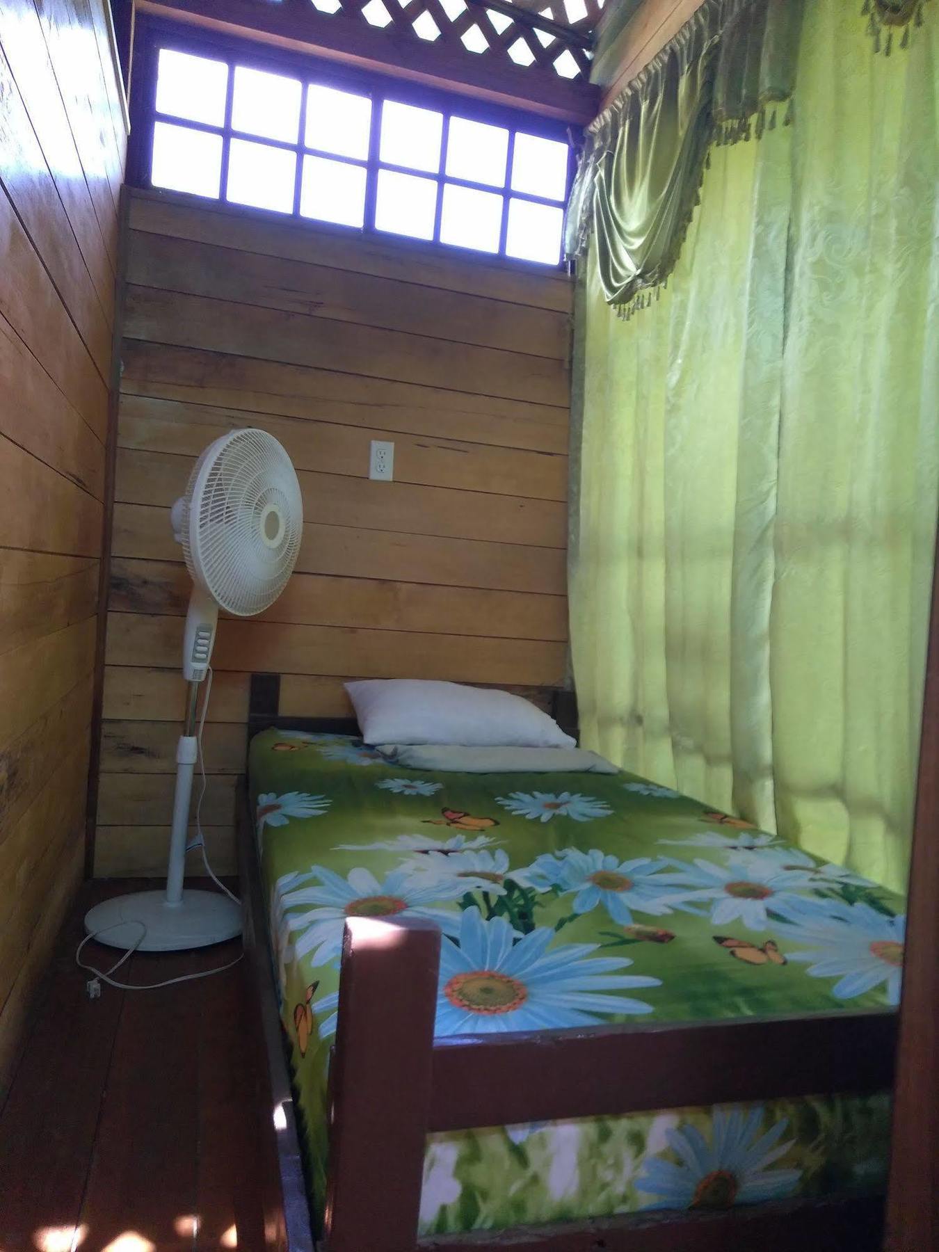 Hostal Cecilia Puerto Viejo de Talamanca Buitenkant foto