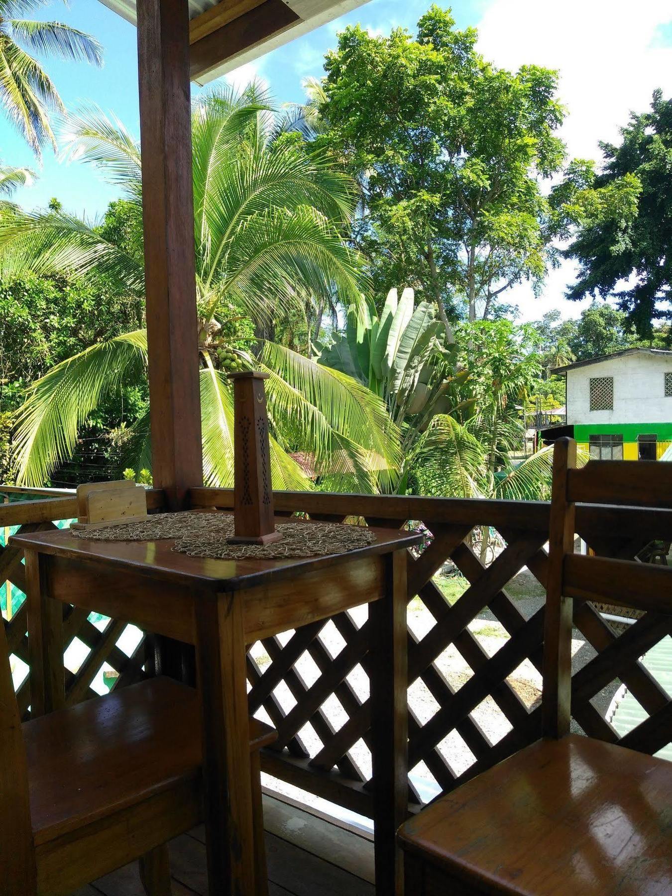Hostal Cecilia Puerto Viejo de Talamanca Buitenkant foto