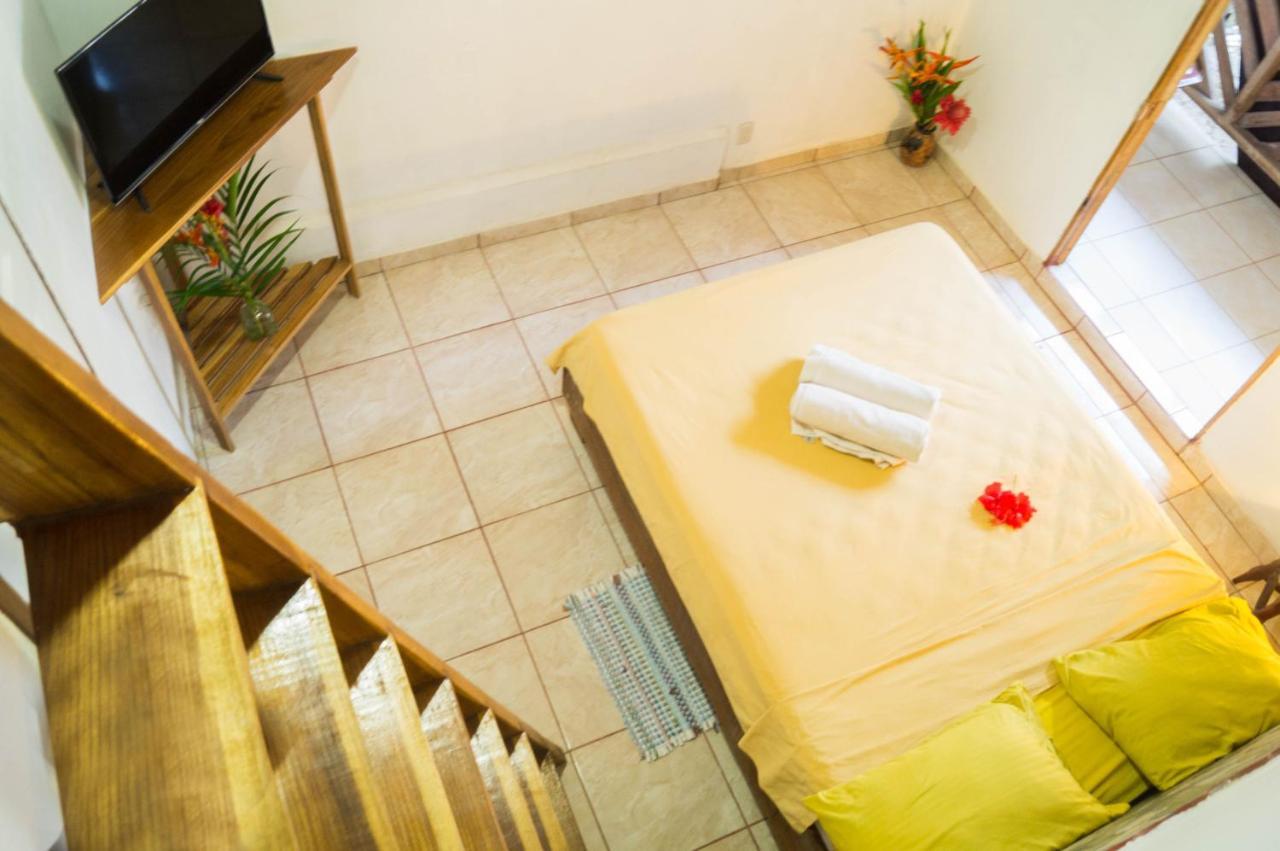 Hostal Cecilia Puerto Viejo de Talamanca Buitenkant foto